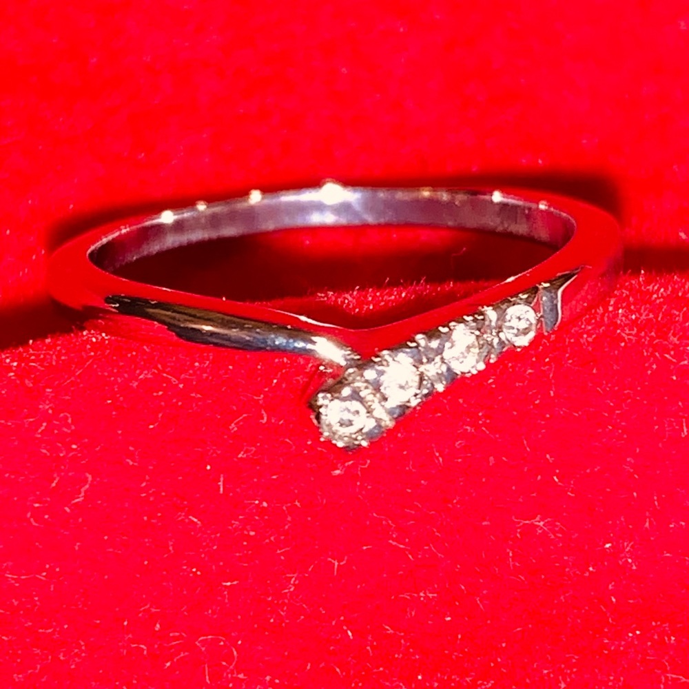 Silver Rhinestone Ring - Picture 2 of 2